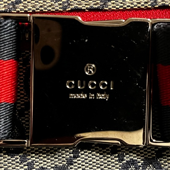 Authentic GENTLY used Gucci Waist/Fanny Pack Canvas Leather Red & Blue Pouch - Picture 6 of 7